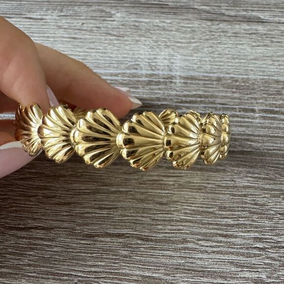 Gold Shell Bracelet N911 - Picture 4 of 5